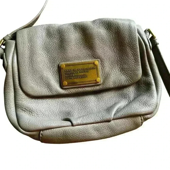 MARC by Marc Jacob’s Classic Q Isabelle Crossbody Bag - Picture 1 of 9